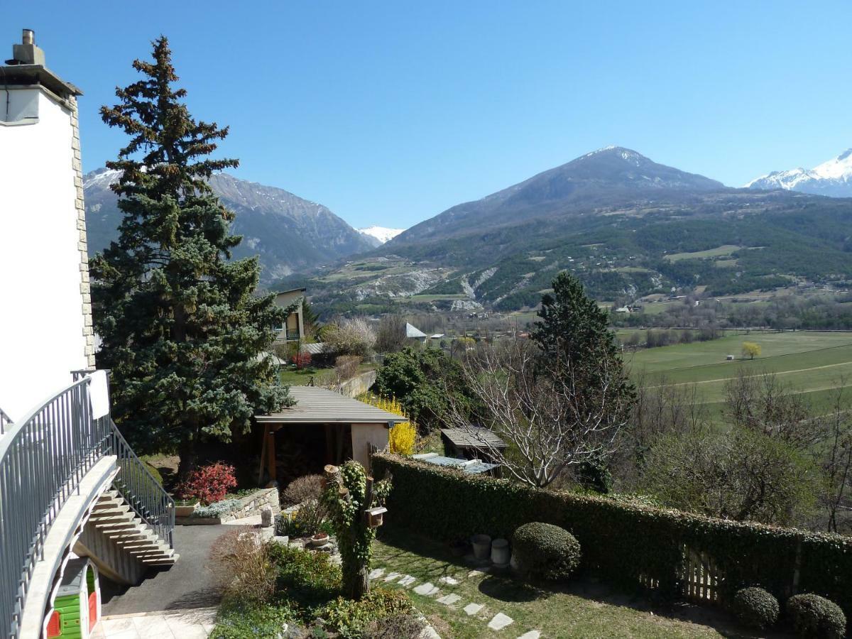 Vue Sur Les Montagnes Daire Embrun Dış mekan fotoğraf